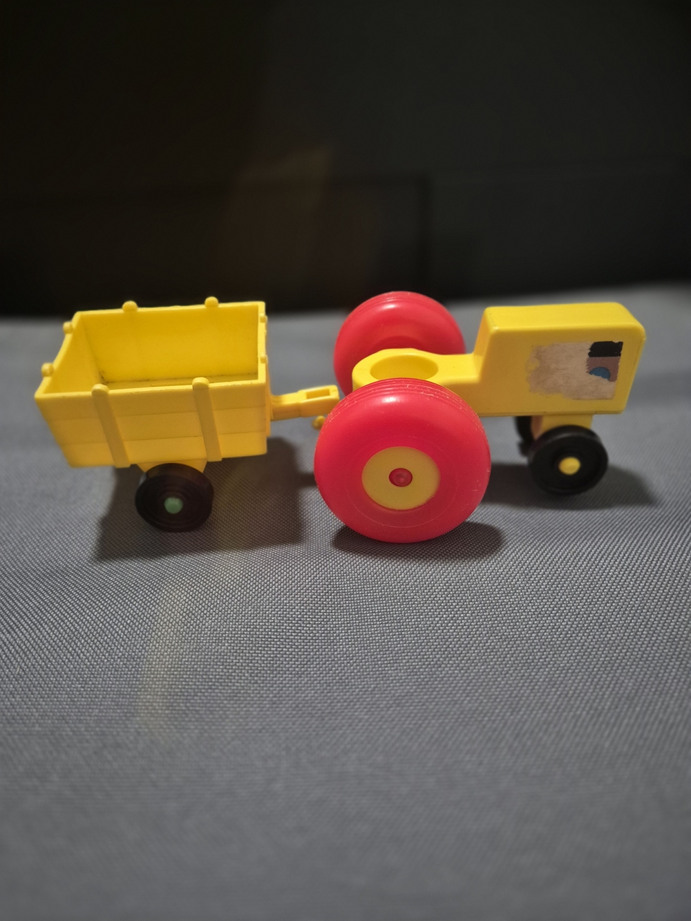 VTG Fisher Price Little People Yellow Farm Tractor Wagon